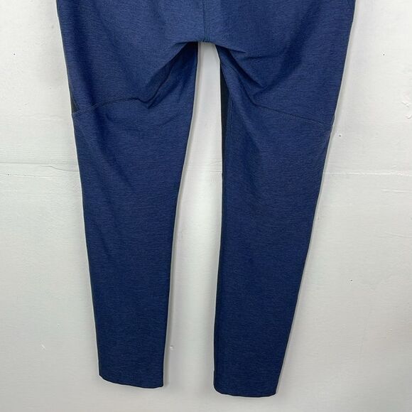 Outdoor Voices Two-Tone Warmup Leggings in
Navy & Charcoal Size Small - Picture 5 of 13